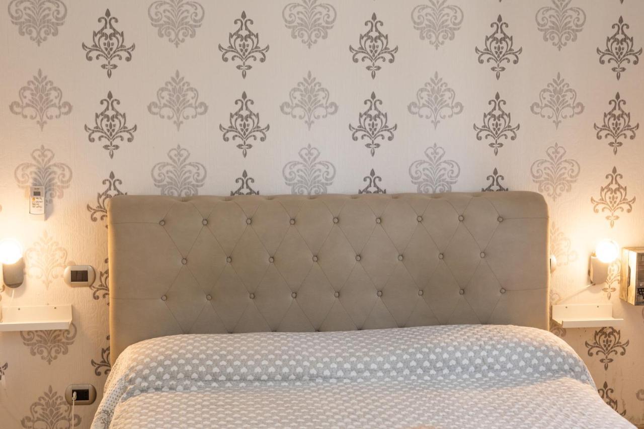 Emotions Bed & Breakfast Фиумичино Екстериор снимка